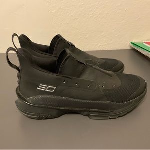 Under Amour Mens Curry 7 2019: never used